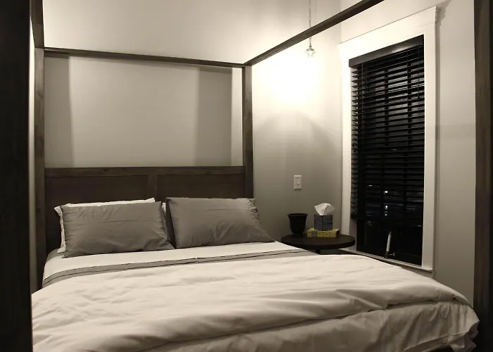 Inn The 2*